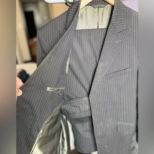 Astonishing modern pin stripe Dark Blue suit